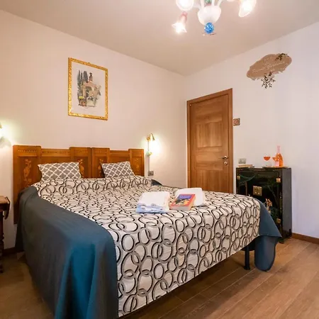 La Piccola Gardenia Oda ve Kahvaltı Gardone Riviera