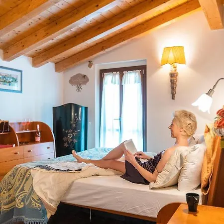La Piccola Gardenia Oda ve Kahvaltı Gardone Riviera