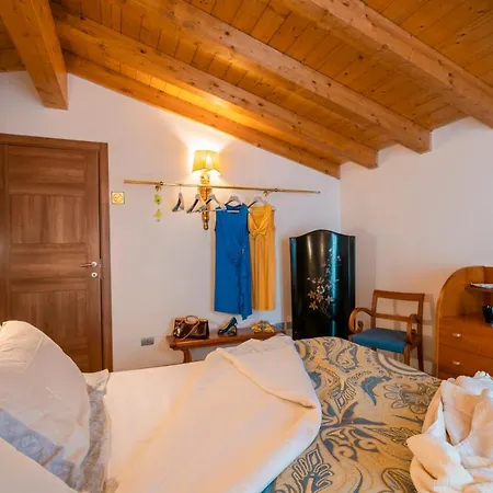 Oda ve Kahvaltı La Piccola Gardenia Gardone Riviera